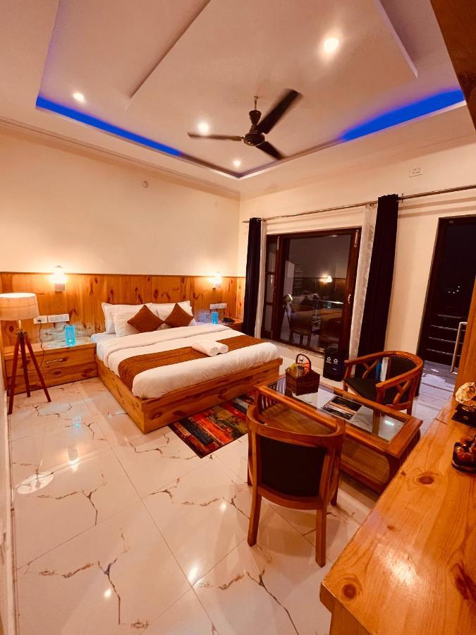 Sitara Resort, Scenic Mountain View Rooms With Balcony & Terrace ムスーリー エクステリア 写真