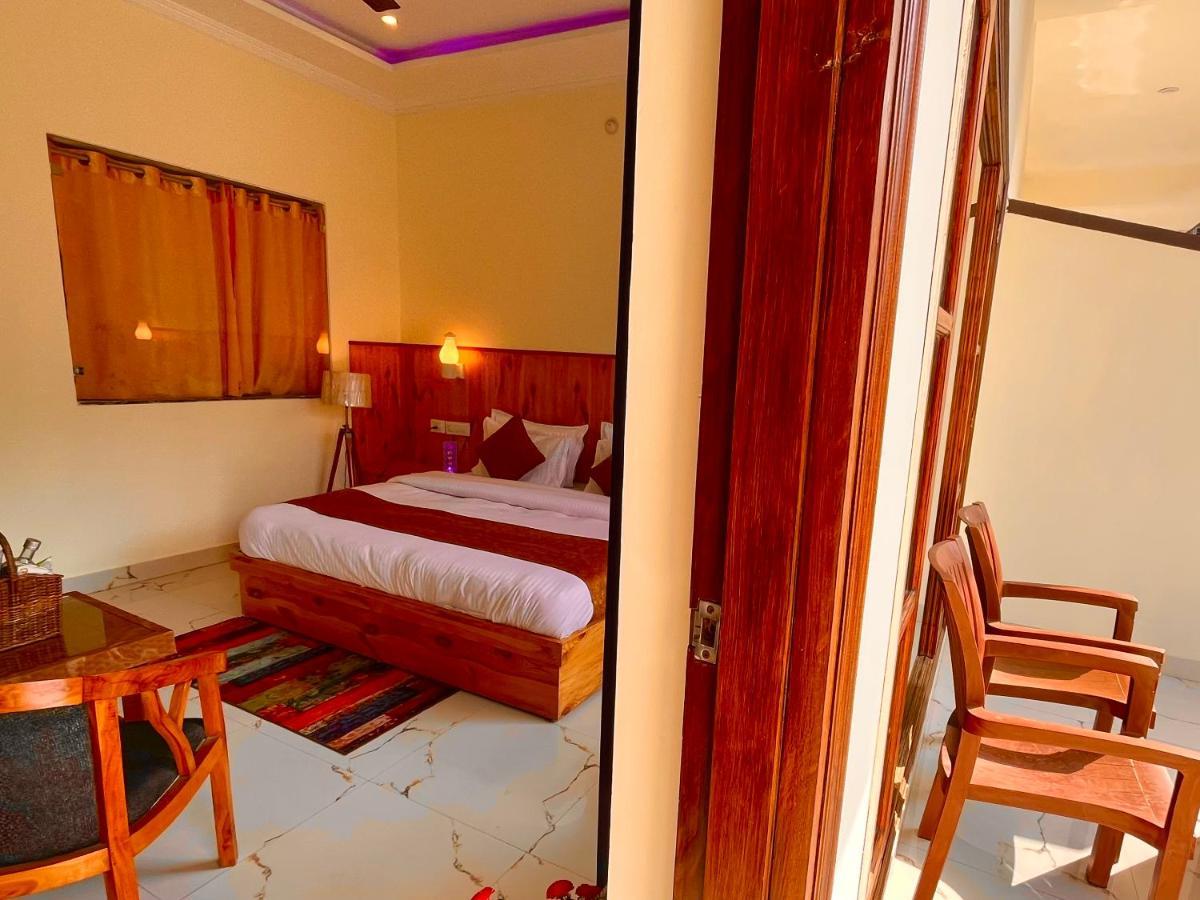 Sitara Resort, Scenic Mountain View Rooms With Balcony & Terrace ムスーリー エクステリア 写真