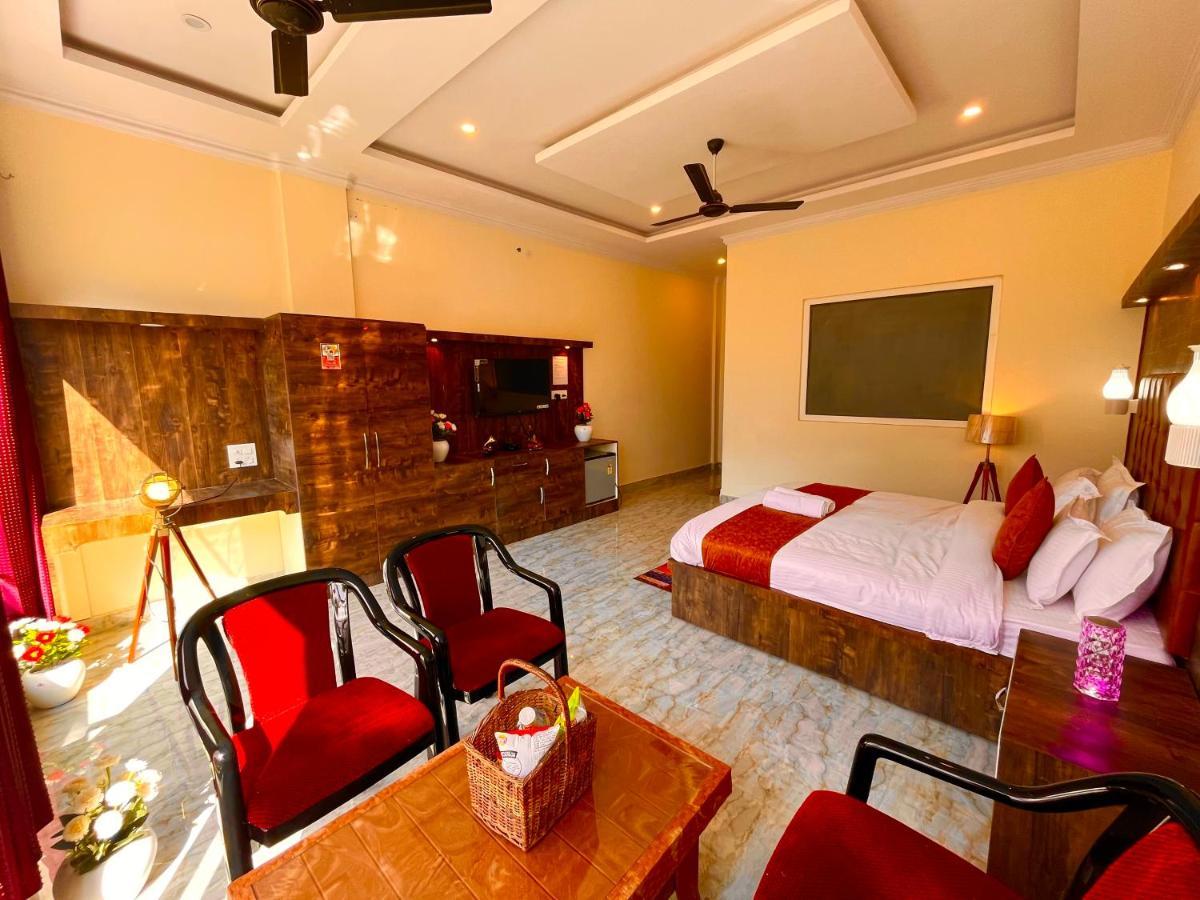 Sitara Resort, Scenic Mountain View Rooms With Balcony & Terrace ムスーリー エクステリア 写真