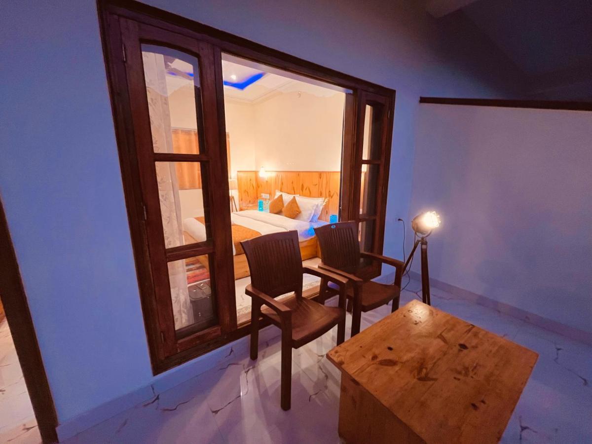 Sitara Resort, Scenic Mountain View Rooms With Balcony & Terrace ムスーリー エクステリア 写真