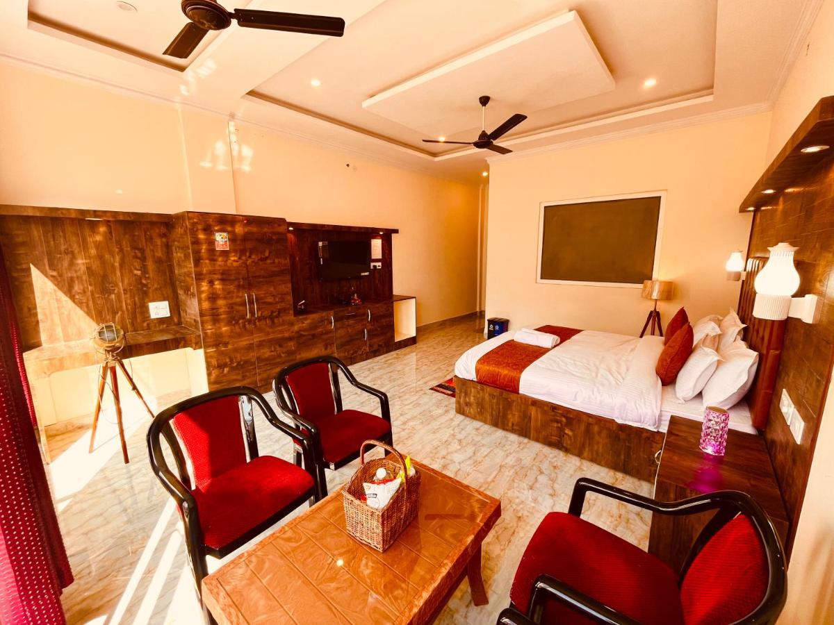 Sitara Resort, Scenic Mountain View Rooms With Balcony & Terrace ムスーリー エクステリア 写真