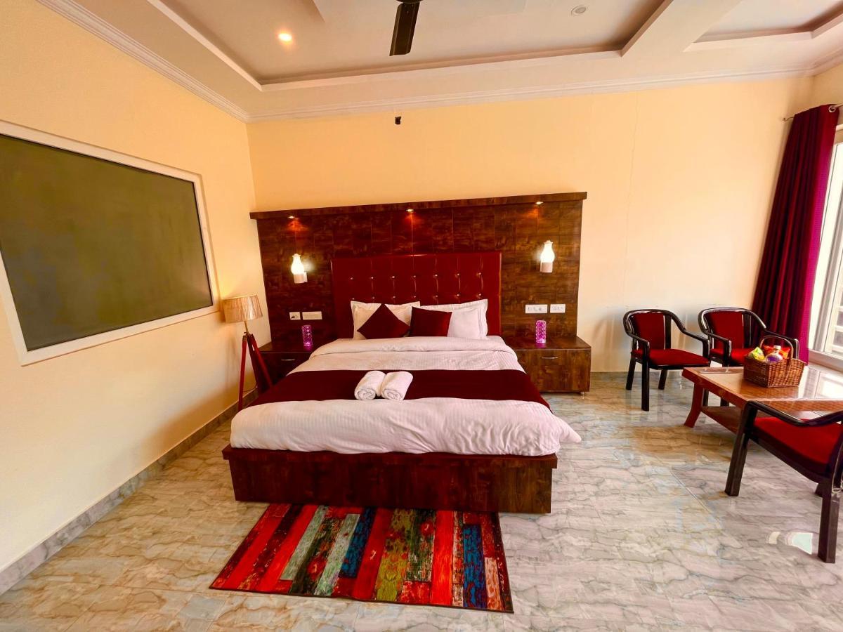 Sitara Resort, Scenic Mountain View Rooms With Balcony & Terrace ムスーリー エクステリア 写真